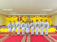พิธีรับพระราชทานพระบรมฉายาลักษณ์ พระบาทสมเด็จพระเจ้าอยู่หัว ที่ฉายกับสมเด็จพระนางเจ้าฯ พระบรมราชินี องค์การบริหารส่วนตำบลเมืองเดช