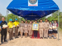 พิธีมอบสิ่งของพระราชทานให้แก่ผู้ประสบอัคคีภัย  หมู่ที่ 6 บ้านโคกเถื่อนช้าง ต.เมืองเดช อ.เดชอุดม จ.อุบลราชธานี